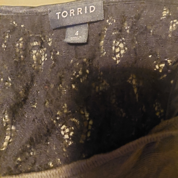 TORRID PLUS SIZE LACE RACERBACK SHIRT. - Picture 3 of 6